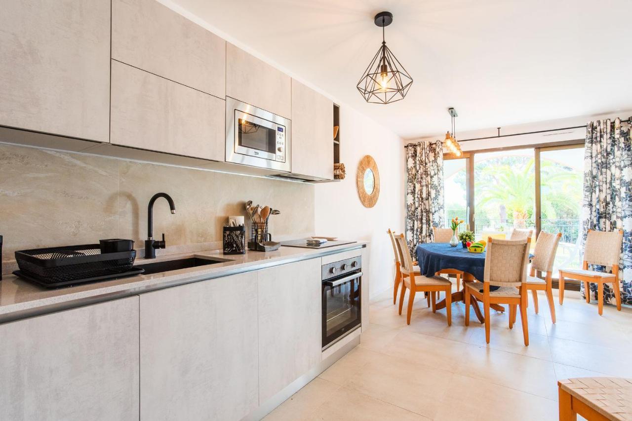 L'Ange Gardien Ap4269 By Riviera Holiday Homes Villefranche-sur-Mer Bagian luar foto
